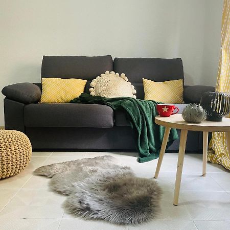 Cozy 2-Bedroom Serviced Apartment With Netflix Puerto de Sagunto Exterior photo